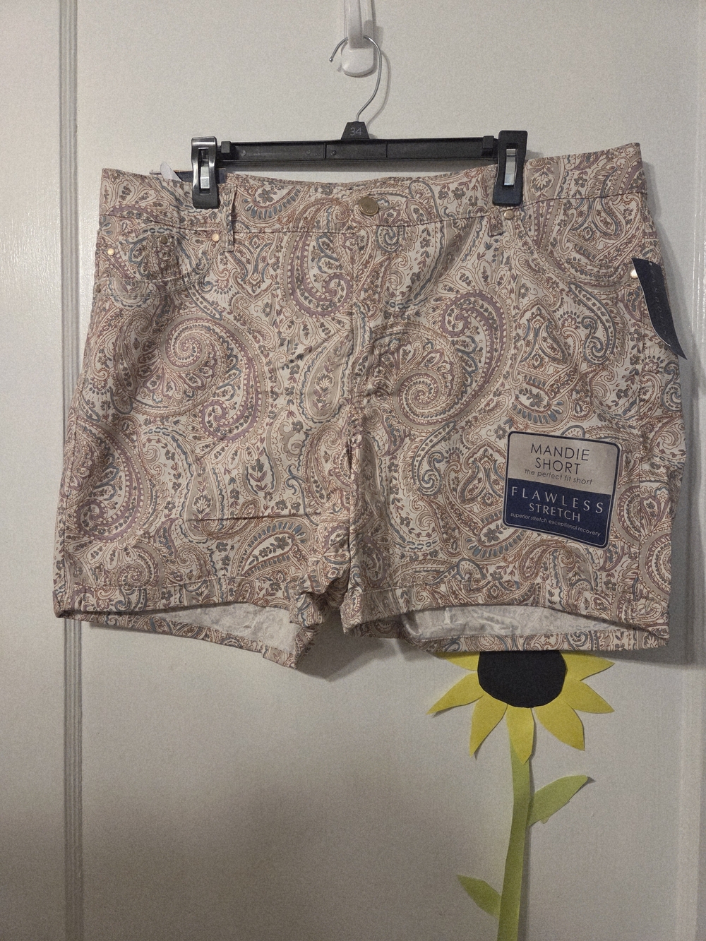 Bandolino Paisley High-Waist Shorts in Cream and Mauve